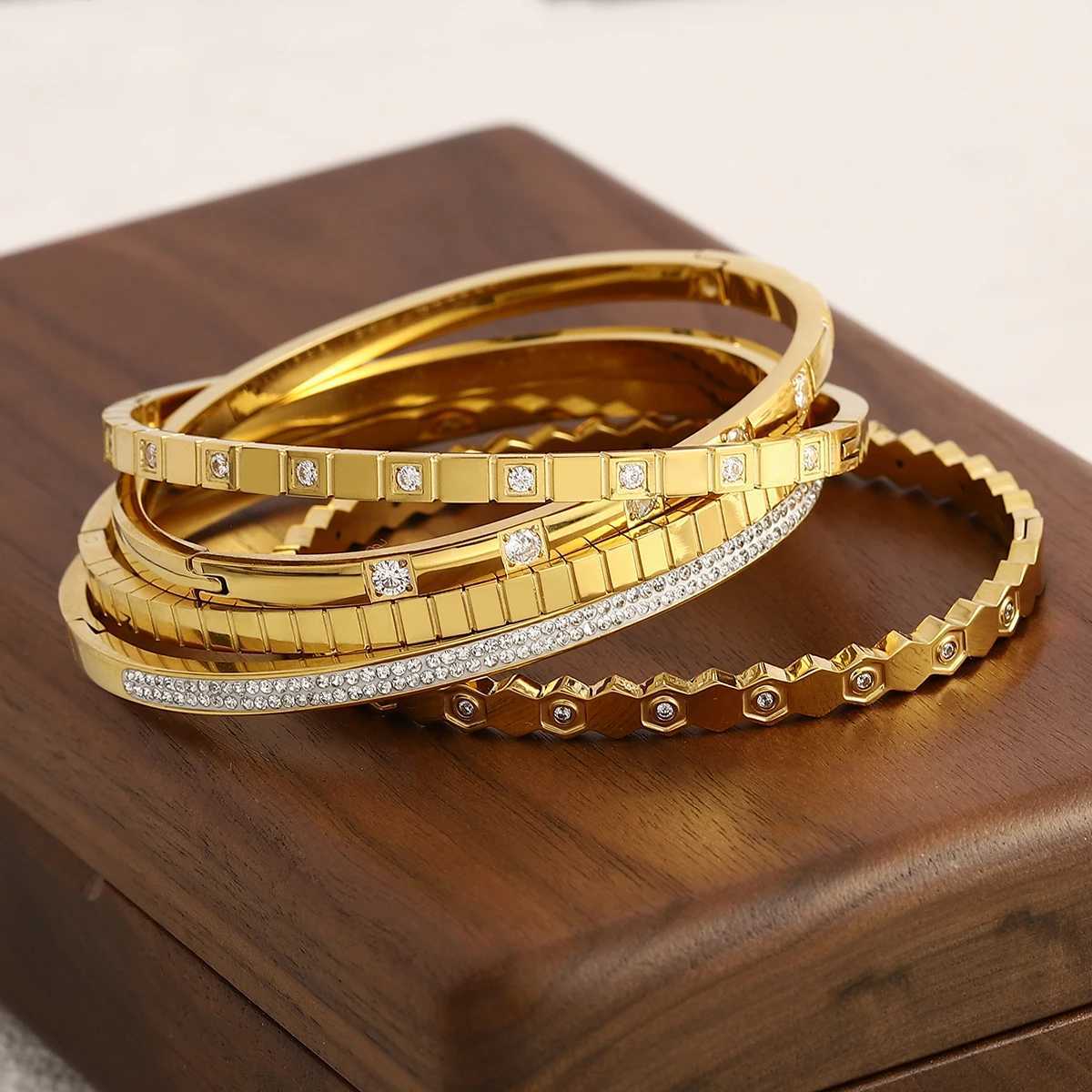 Greatera Trendy Gold Plated 316L Stainless Steel Bangles for Women Delicate Cubic Zirconia Party Jewelry 2024 Z250616