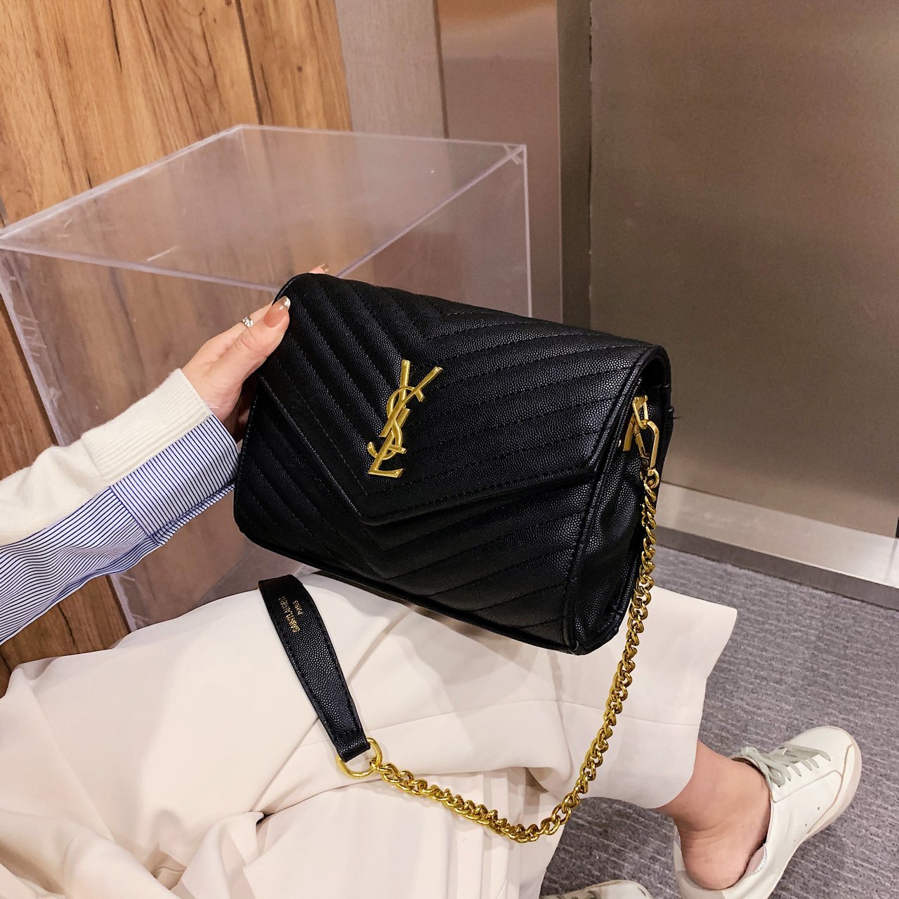 Fashionable and versatile black women's bag, small fragrant style diamond grid chain bag, large capacity underarm single shoulder crossbody bag