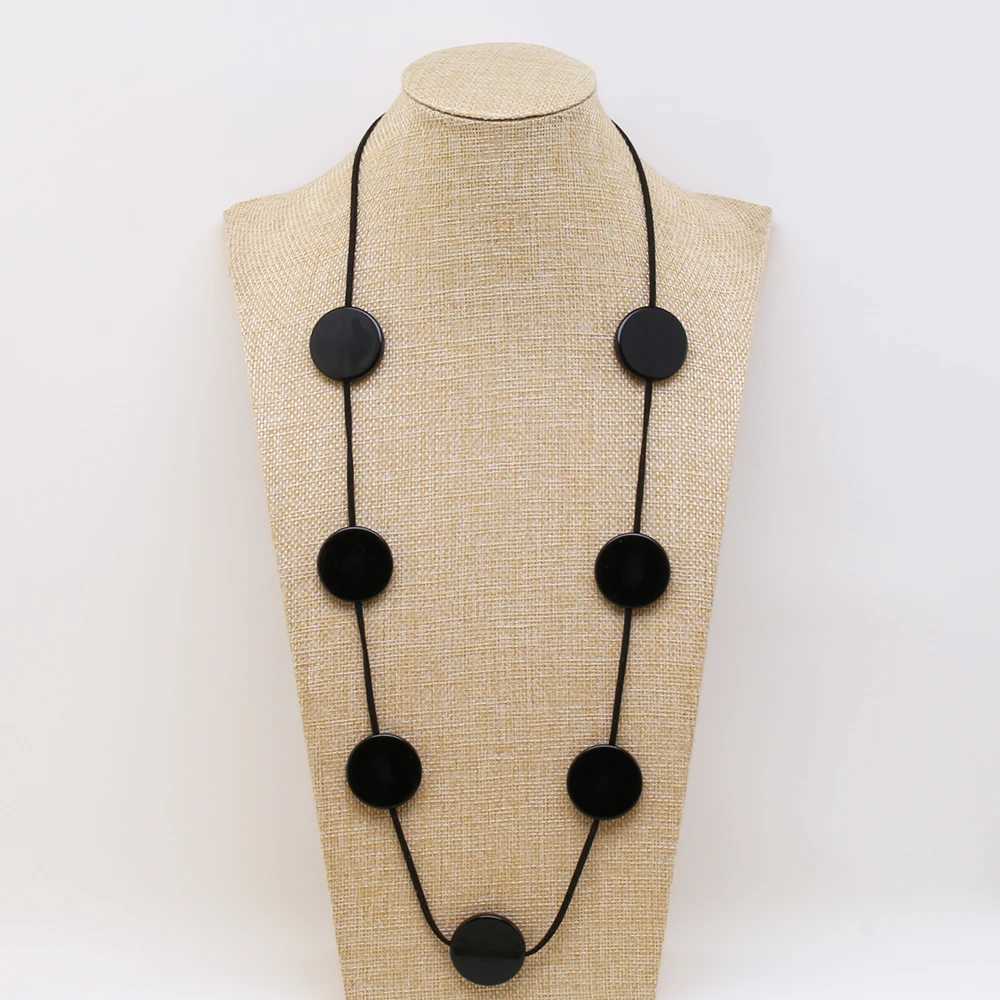 New Arrival Summer Spring Colorful Acrylic Resin Big Disc Pendant Long Necklace For Women Beach Jewelry Black White Bead Choker V250616