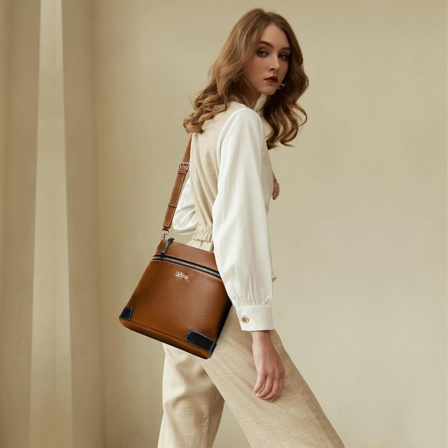 Genuine Crossbody Bag Women: Medium Leather Shoulder Purse - Trendy Handbag Travel Adjustable Strap