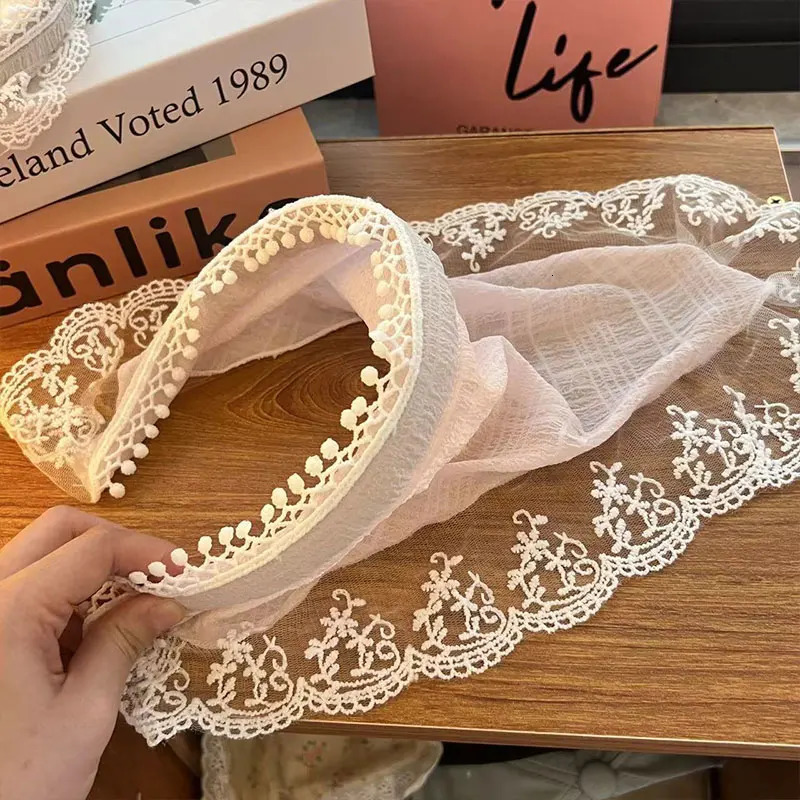 Lace Flower Embroidered Hair Scarf Bohemia Bandana White Hairband Summer Triangle Scarf Women Girl Headscarf 250610