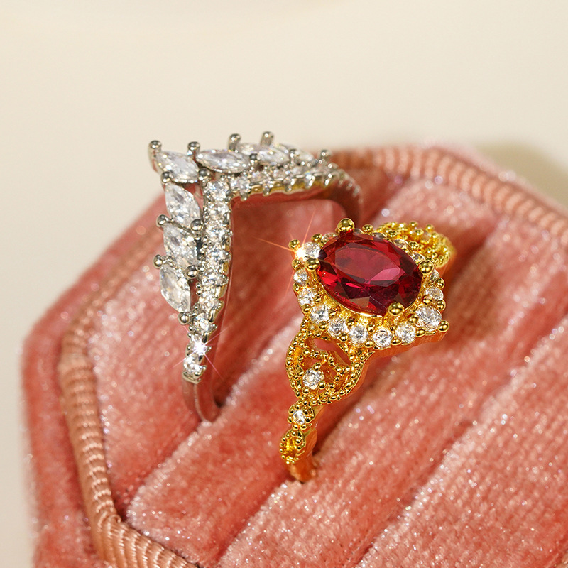 Choucong Brand Wedding Rings Luxury Jewelry 18K White Gold Fill Oval Cut Red Garenet Marquise Zircon CZ Diamond Court Party Women Couple Crown Ring Se