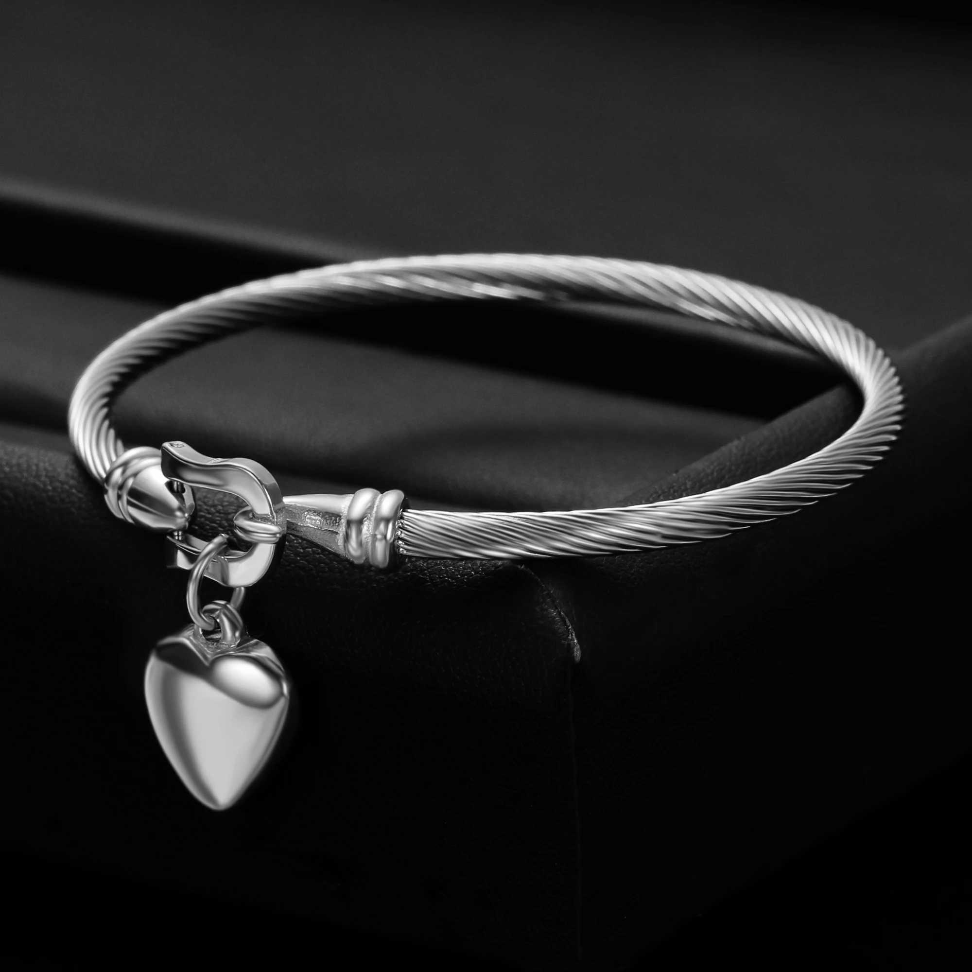 Customizable Bangle Stainless Steel Heart Open Charm For Women Exquisite Jewelry Friendship Gift Z250616