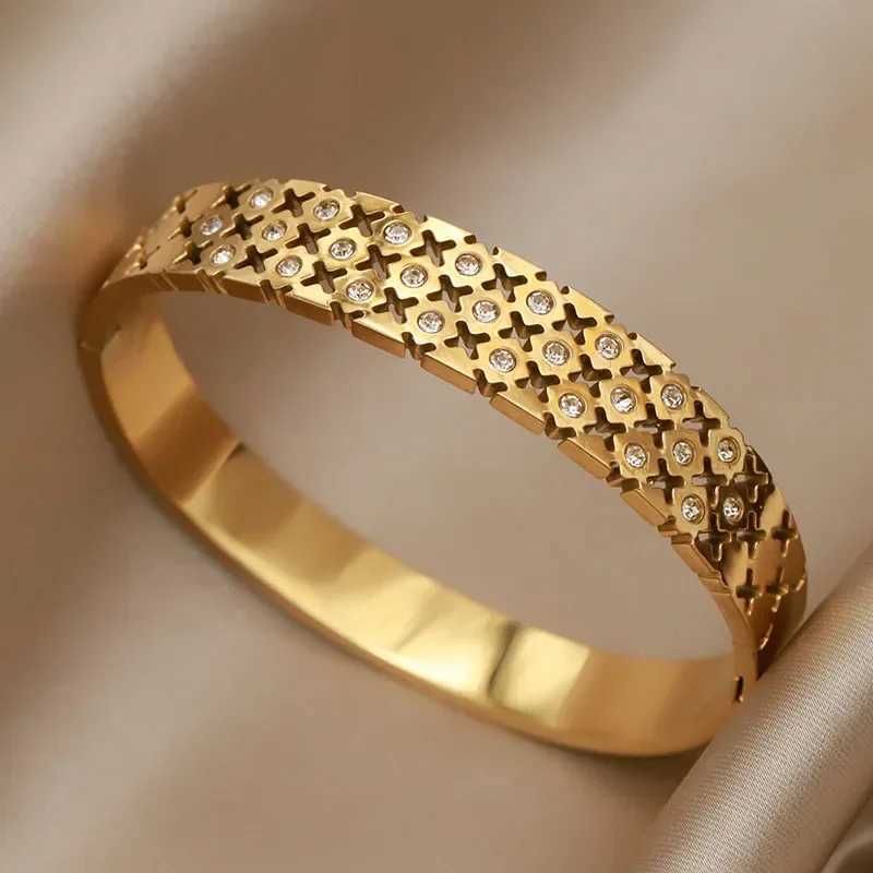 Stainless Steel Metal Oil Simple Style Bangles for Women Fashion Brand Jewelry Elegant Bangles Accessories Z250616