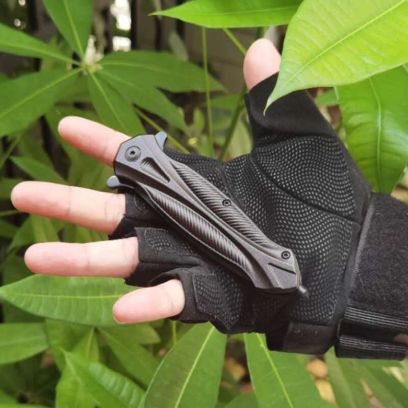 Outdoor Pocket Survival Military Disassembly Tool Short Black Butterfly 05B Folding Knife