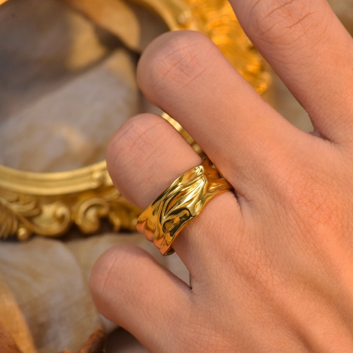 Fashion Style Light Luxury Personality Wrinkled Open Ring for Women Design High-end Titanium Steel Jewelry