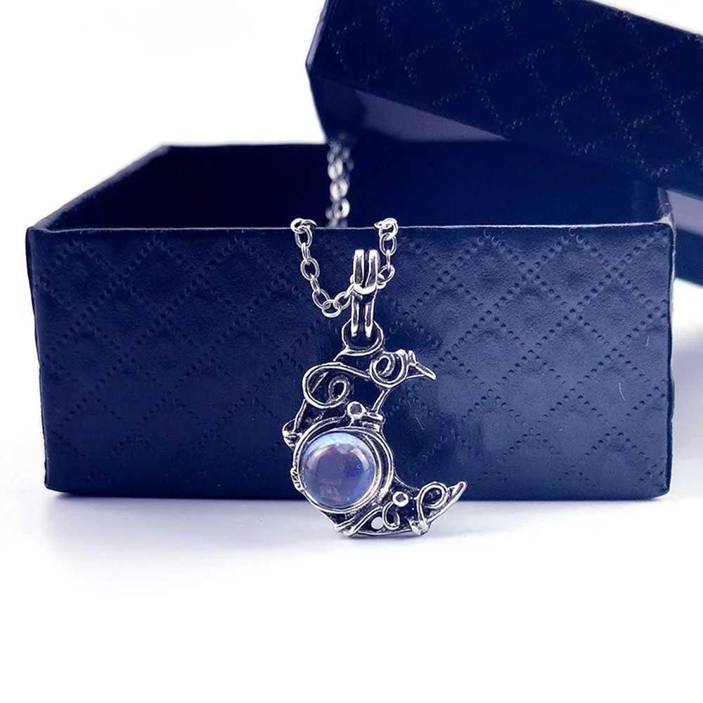 New Arrival Artificial Moonstone Antique Pendant Necklace Gems Cabochon Vintage Boho Moon Necklace for Ladies Girls Women Gift V250616