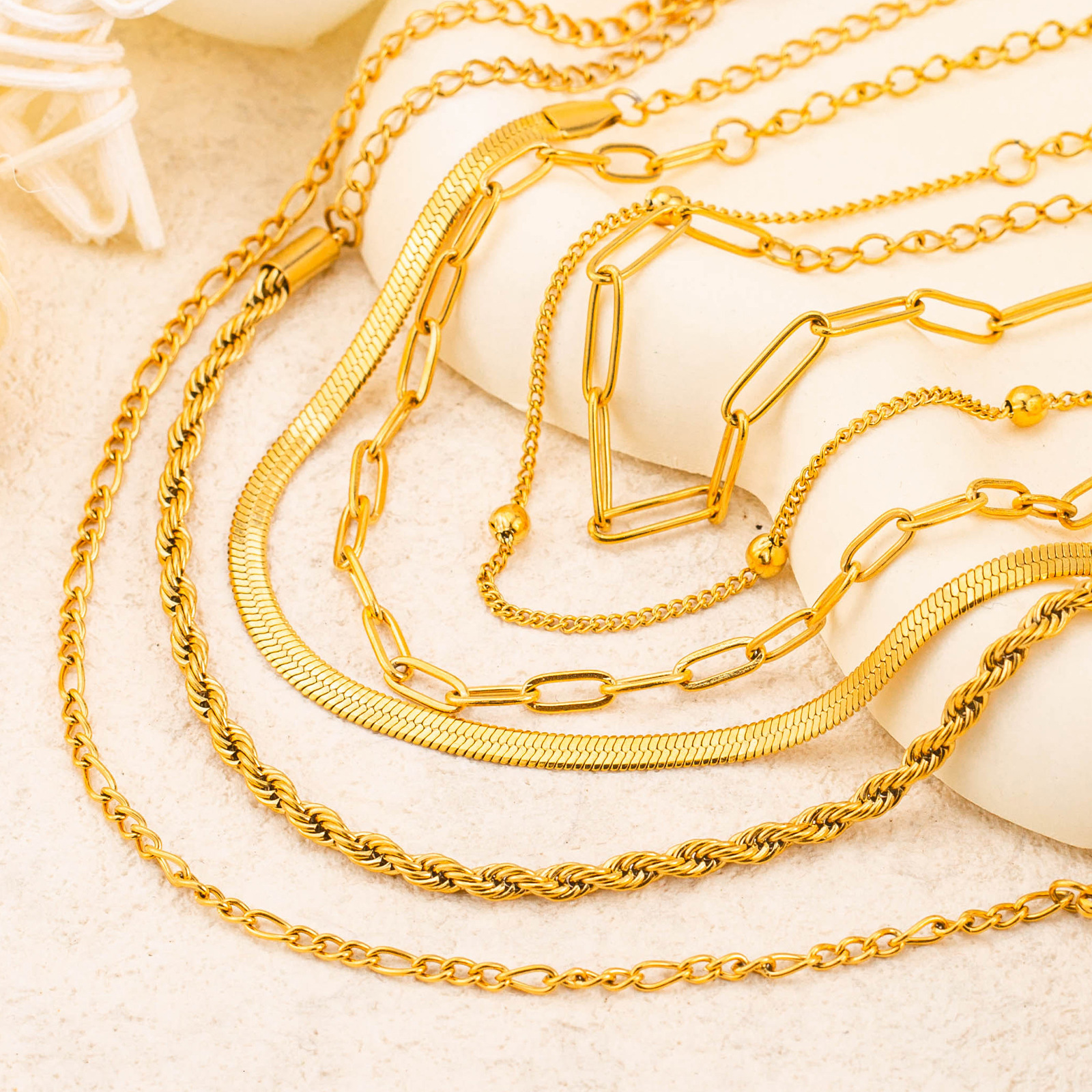 Fashion Light Gold Simple Versatile Plain Chain Bracelet for Women Design Titanium Steel Non-Fading Jewelry