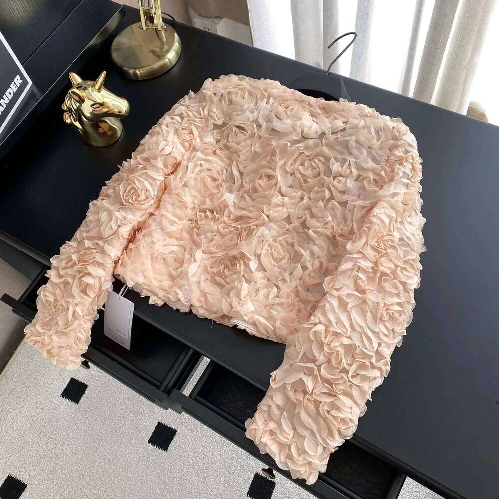 Retro Cardigan Sweet Three-Dimensional Floral Blouse Slim High Street Women Summer Fashion Crop Top