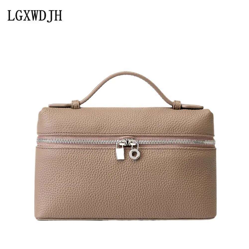 Designer bag 52 Niche versatile and durable women's shoulder 2025 fashionable top-grain cowhide crossbody bag Double zipper new handbag