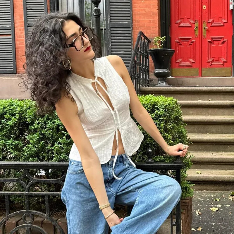 Lamuusaa y2k Tank Top Women Summer Clothes White Flower Embroidery Mock Neck Front Cutout Sleeveless T Shirt Vest Streetwear 250614
