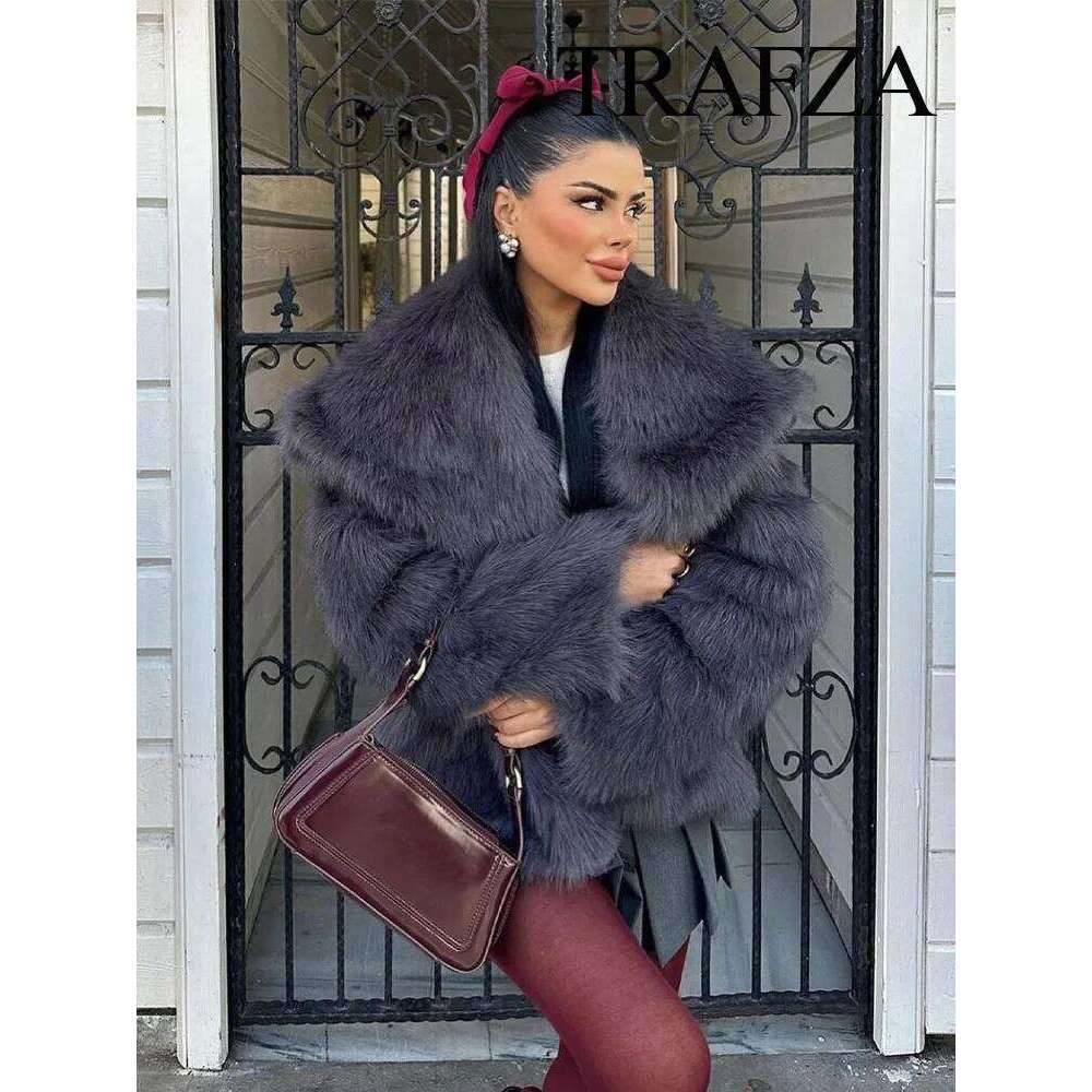 TRAFZA 2024 Winter Coats For Women Fashion New Faux Fur Long Sleeves Loose Coat Female Versatile High Street Women's Cardigan