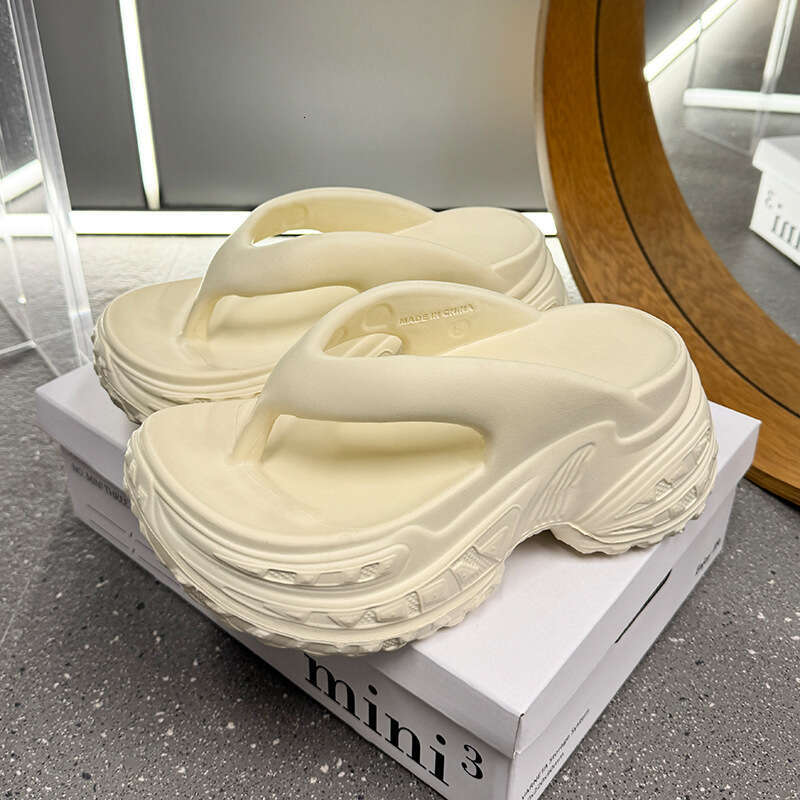 Women's Flip-Flops Indoor and Outdoor Thick Sole EVA Comfortable Fashionable Beach Sandals Korean Style Toe Post Slippers