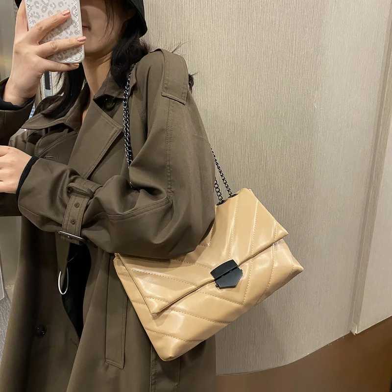 Luxury Chains Shoulder Bag Women PU Leather Armpit Bag Fashion Messenger Bag Small Flap Crossbody Bag Lady Shopping Pouch femme XJ2520616