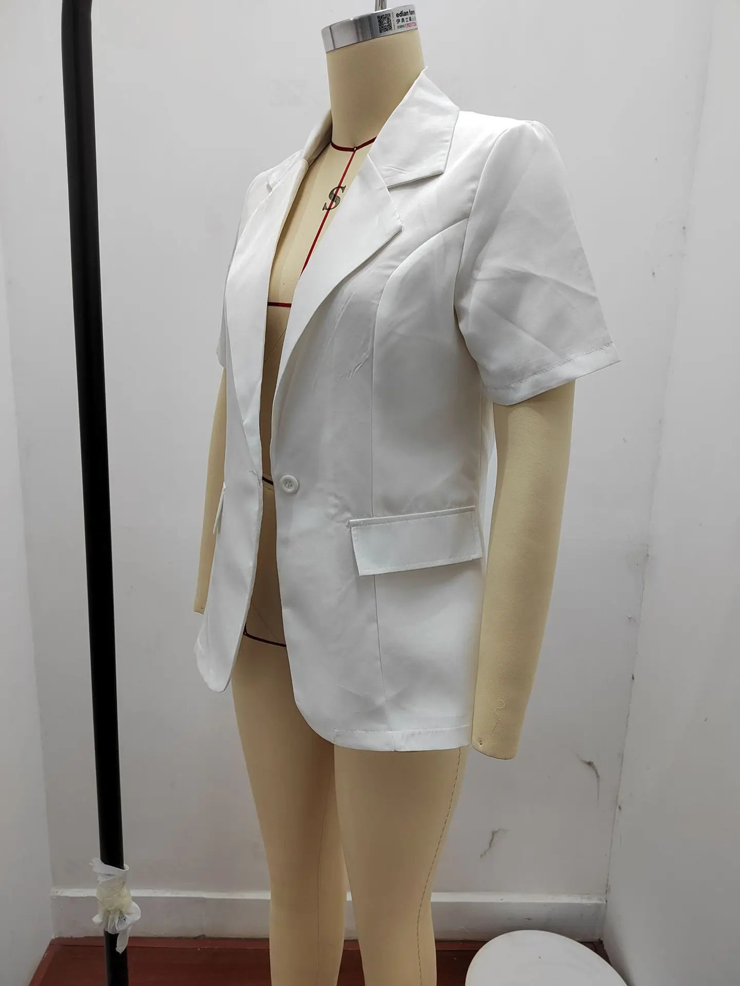 Summer womens temperament fashionable and loose fitting small suit European and American solid color suit collar short sleev 250614