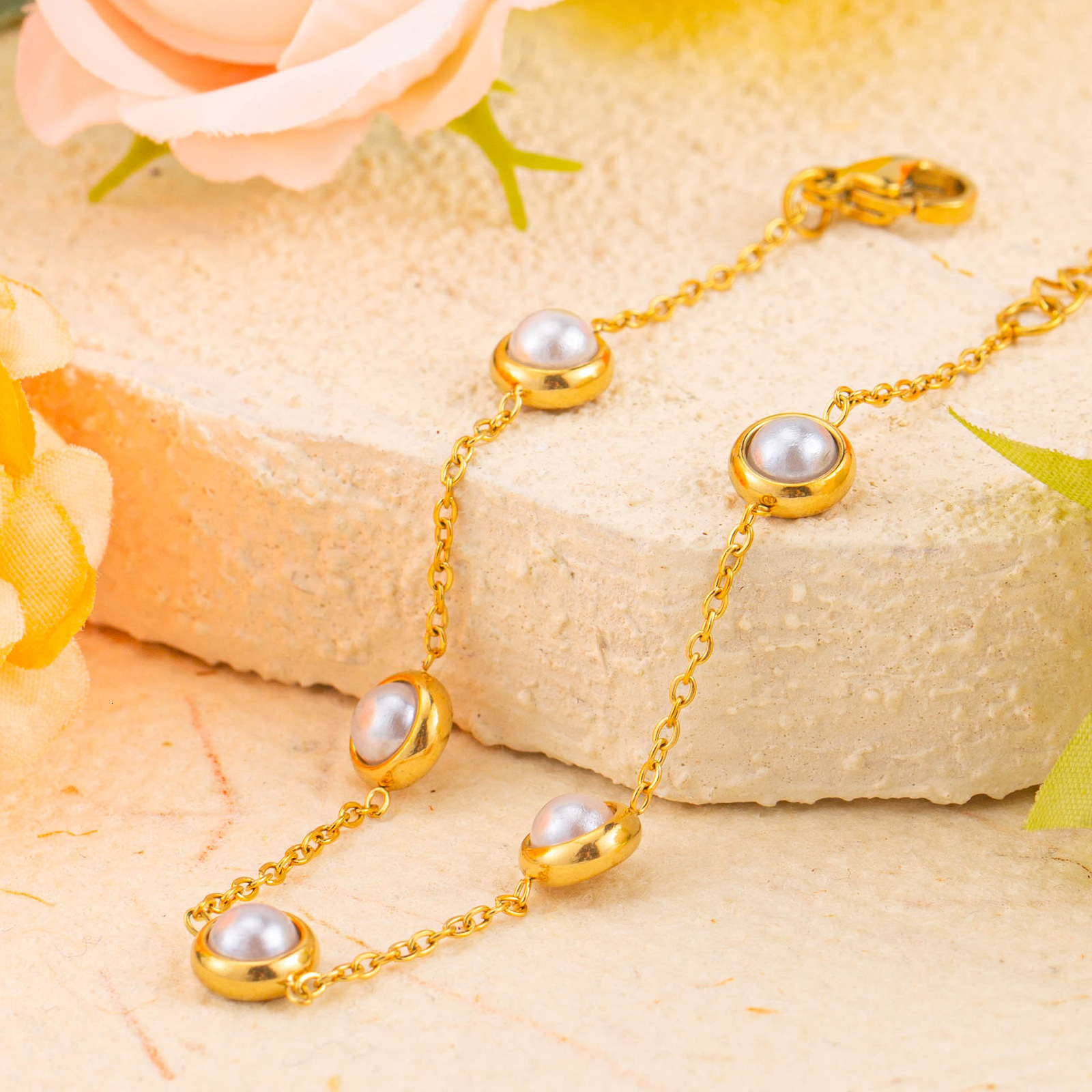 Fashionable Elegant Simple Personality Versatile Round Bead Pearl Bracelet for Women Light Style High-end Titanium Steel Non-fading Jewelry