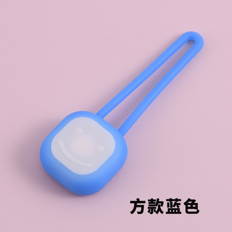 LED Pet Pendant Night Nighttime Walking Accessories Anti-Lost Dog Light Supplies Cat Tag