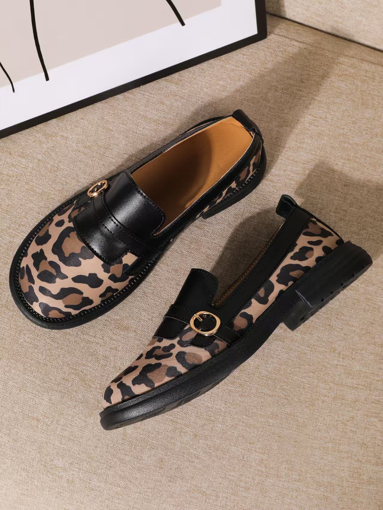 Fashionable leopard print thick-soled casual shoes, waterproof platform mid-heel, stylish mother shoes, wear-resistant.