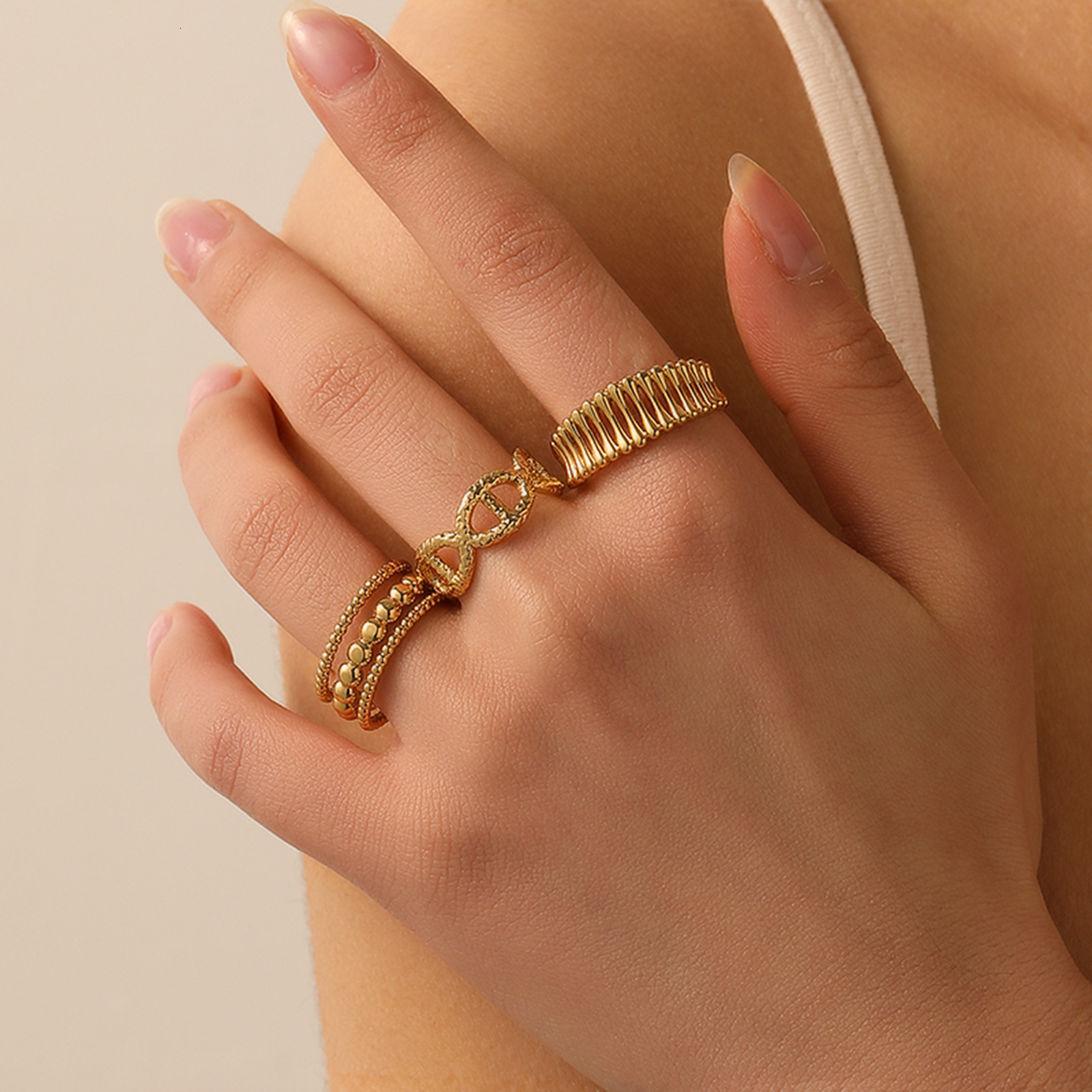 Light Luxury Fashion Simple Elegant Versatile Hollow for Women Niche Design Stainless Steel Non-Fading Ring