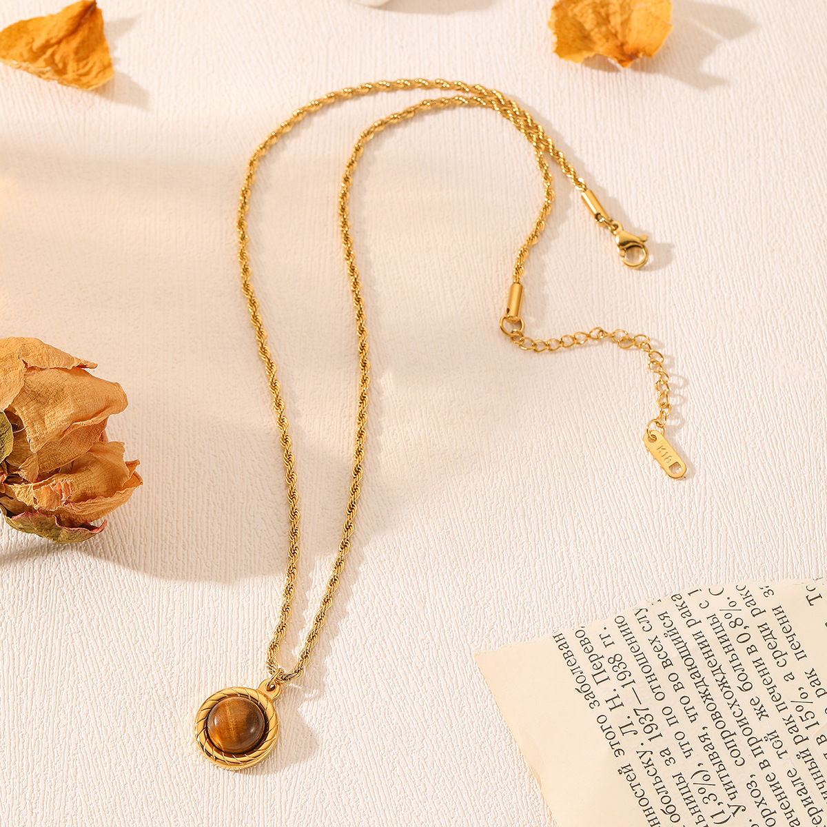 Light Fashionable Elegant Simple Round Tiger Eye Stone Necklace for Women High-end Titanium Steel Jewelry