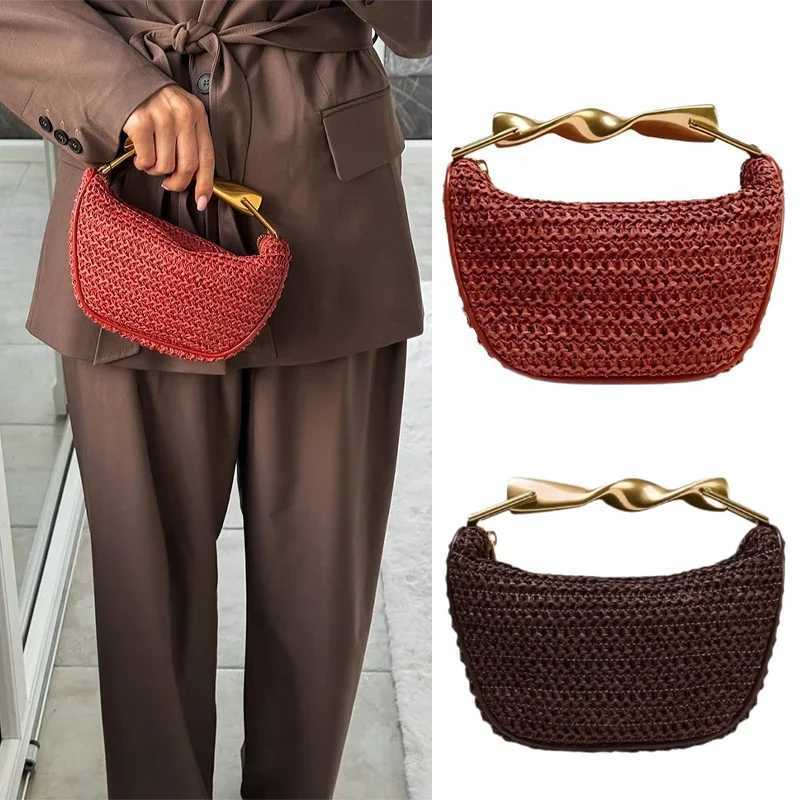 Brand Womens Clutch Bag Metal Handle Mini Crossbody Chain Zipper Braided Bag Exquisite Hand-woven Purse Half-moon Beach Bags XJ2520616