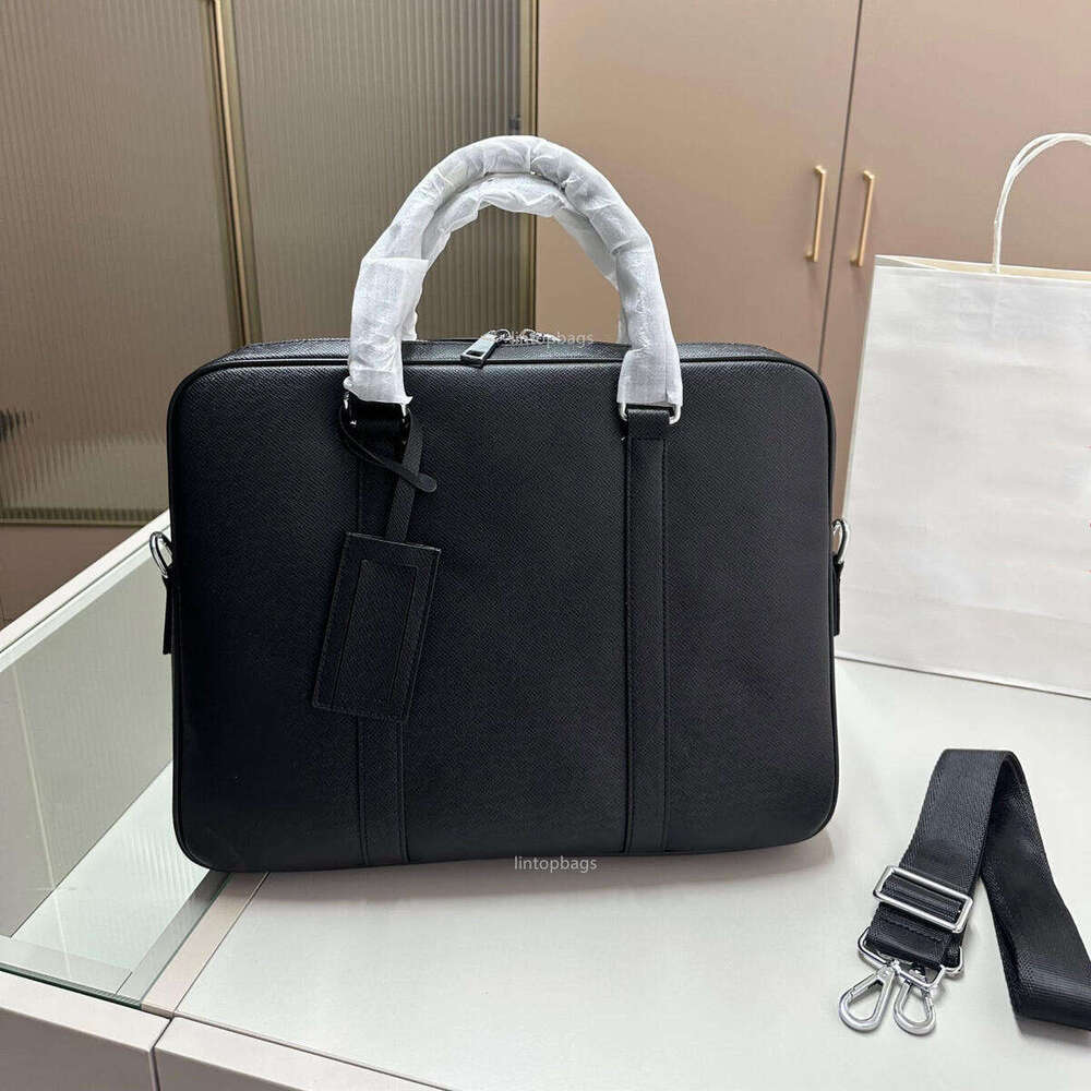 Luxury men's briefcases, business messenger bags, designer shoulder bags, outdoor travel bags, crossbody bags, computer bags Laptop Bag postman bag work bag