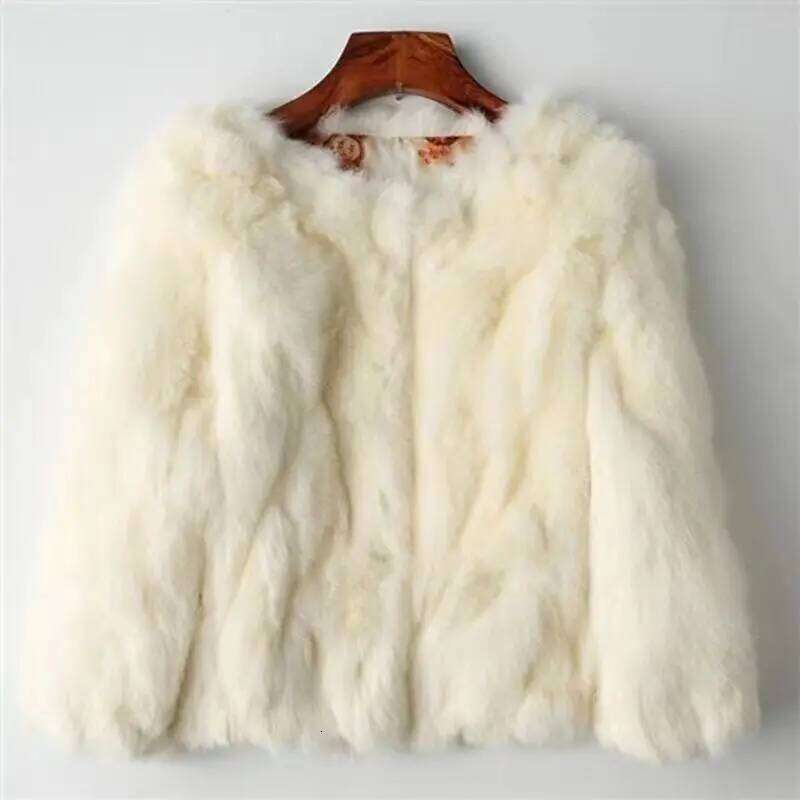 2024 New Fashion Autumn and Winter Explosion Soft Comfort Real Rabbit Fur Coat Female Jacket Short Slim Body with Round Collar