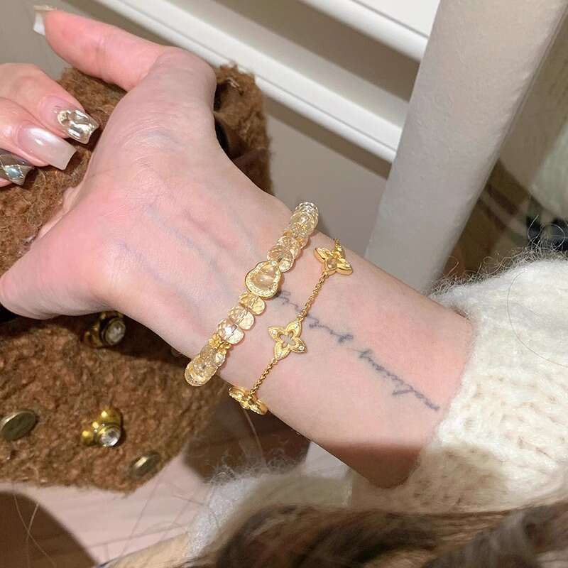 Luxury Jewelry Designer bracelet necklace set Exquisite Hollow Brushed Four Leaf Clover Bracelet for Women Fashionable Elegant Versatile High-End Clav