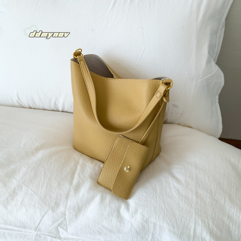 French Style Textured Bucket for Women 2025 Summer New Elegant Casual Versatile Commuter Shoulder Crossbody Bag ddmynov ddmynov ddmynov