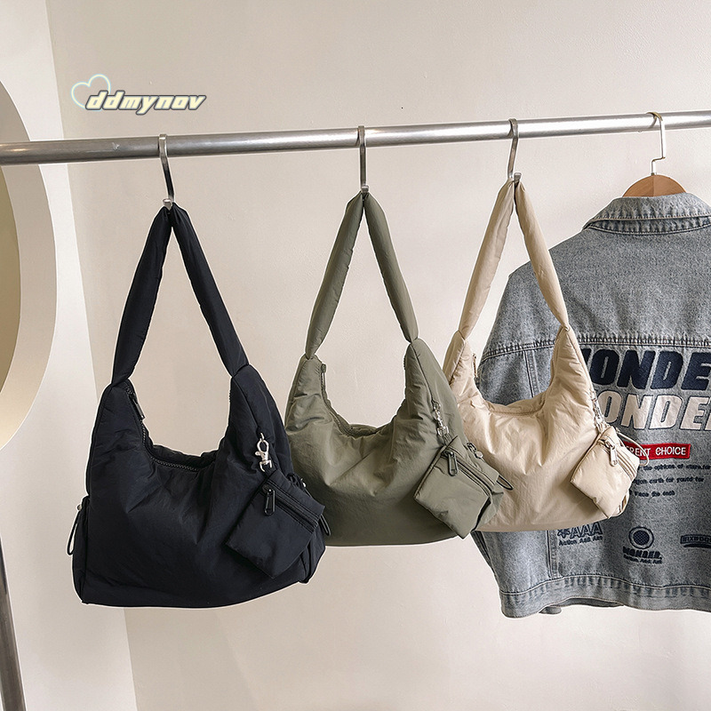 Korean Style Artistic Niche Casual Quilted Tote for Women 2025 New Fashion Simple Underarm Commuter Shoulder Bag ddmynov ddmynov ddmynov