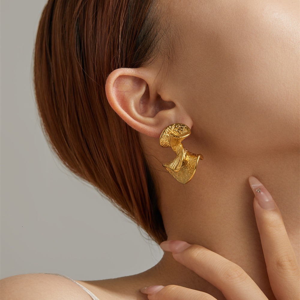Fashionable and Elegant Textured Irregular Knot Design Stainless Steel Gold-Plated High-End Earrings