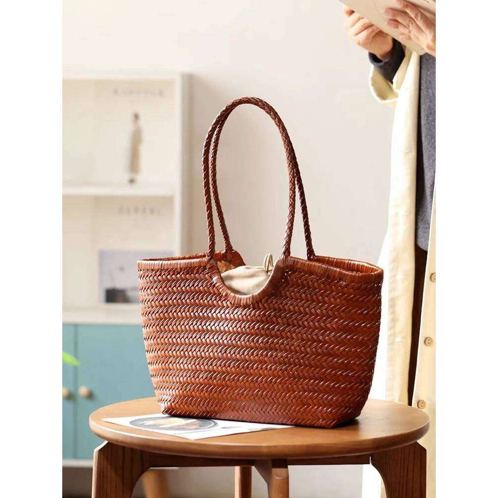Women s HandleBags New Summer Seaside Beach Vacation Weaving Casual Leather Shopping Bag Vintage Big Tote