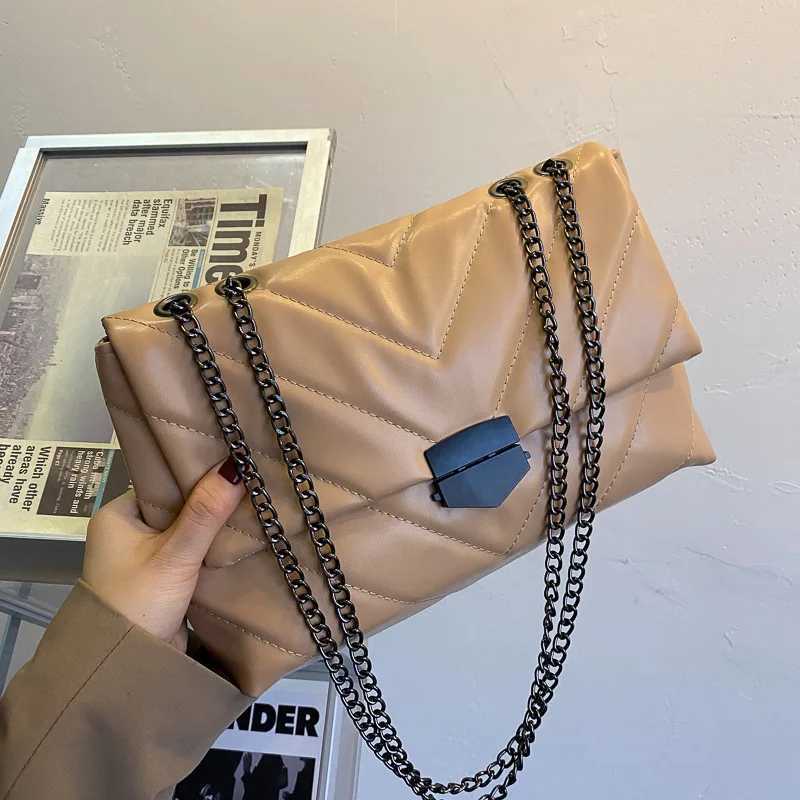Luxury Chains Shoulder Bag Women PU Leather Armpit Bag Fashion Messenger Bag Small Flap Crossbody Bag Lady Shopping Pouch femme XJ2520616