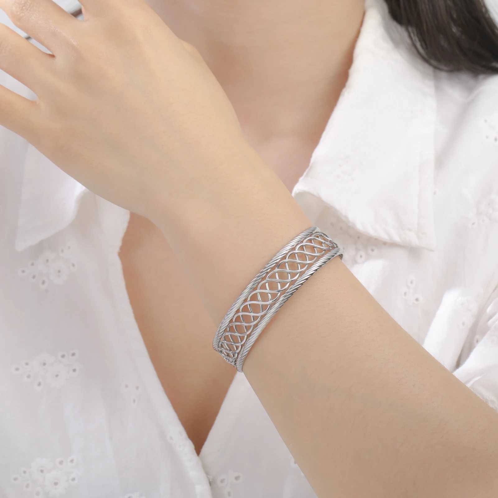 Cazador Stainless Steel Adjustable Geometric Cuff for Women Waterproof Trendy Bangle Hand Jewelry Wholesale Z250616