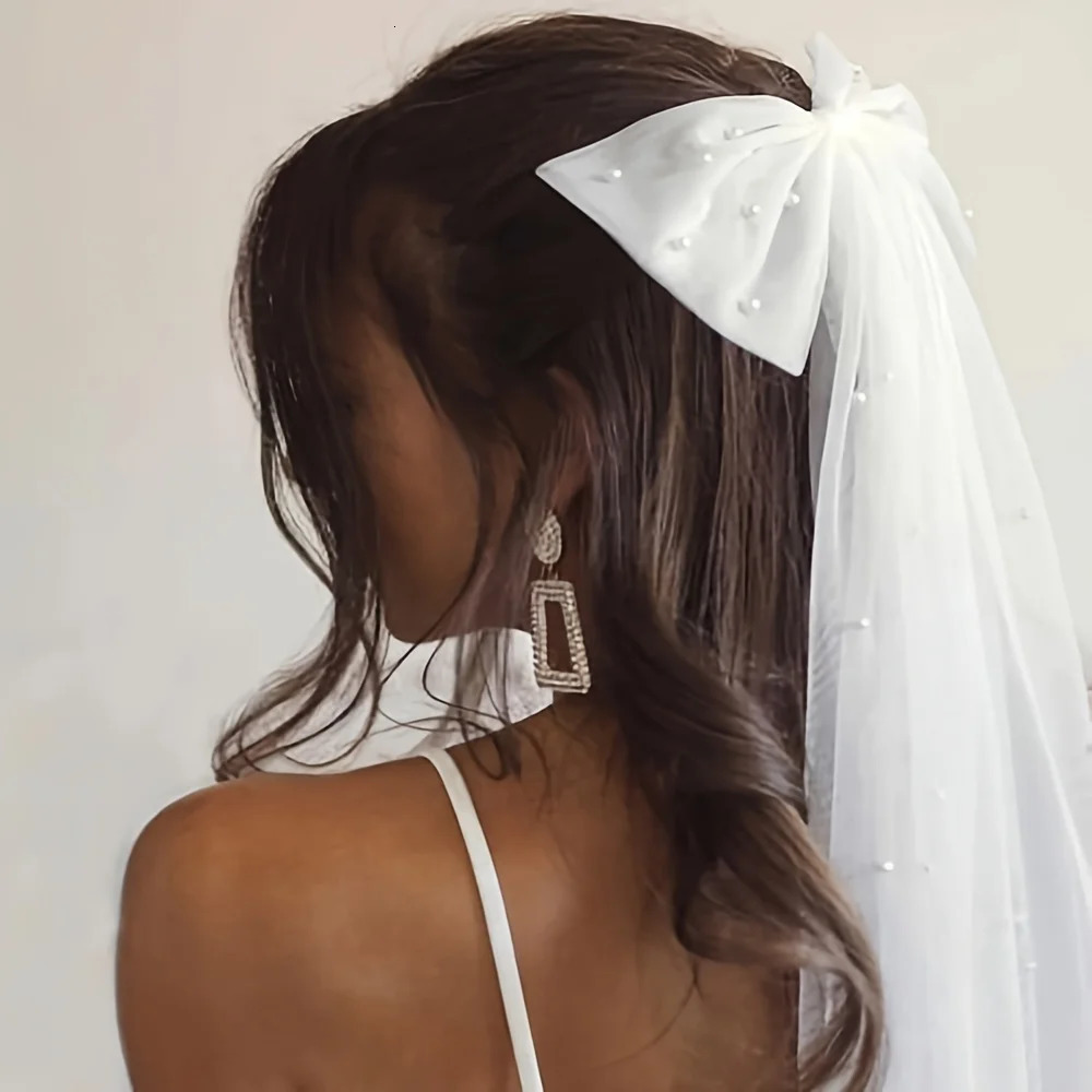 Elegant Bridal Bow Veil with Pearls White Tulle Clip-on Wedding Accessories 250610