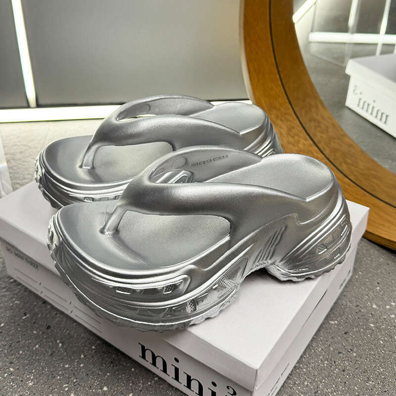 Women's Flip-Flops Indoor and Outdoor Thick Sole EVA Comfortable Fashionable Beach Sandals Korean Style Toe Post Slippers