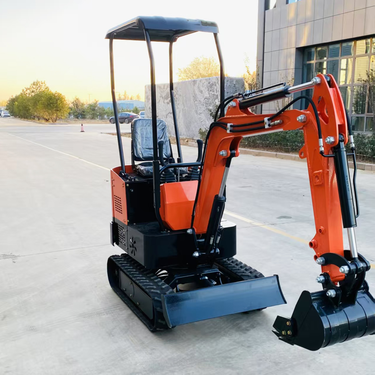 2025 New Small Mini Excavator 1 Ton 2200 Lbs Crawler Diggers with Hydraulic Thumb 13.5hp Gas Petrol Briggs & Stratton EPA Engine Free Ship Factory For