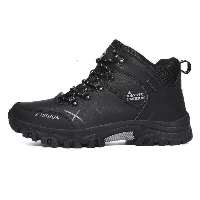 Stylish Plus Warmth: Premium Quality Russian Export Climbing Gear Featuring Thick Traction