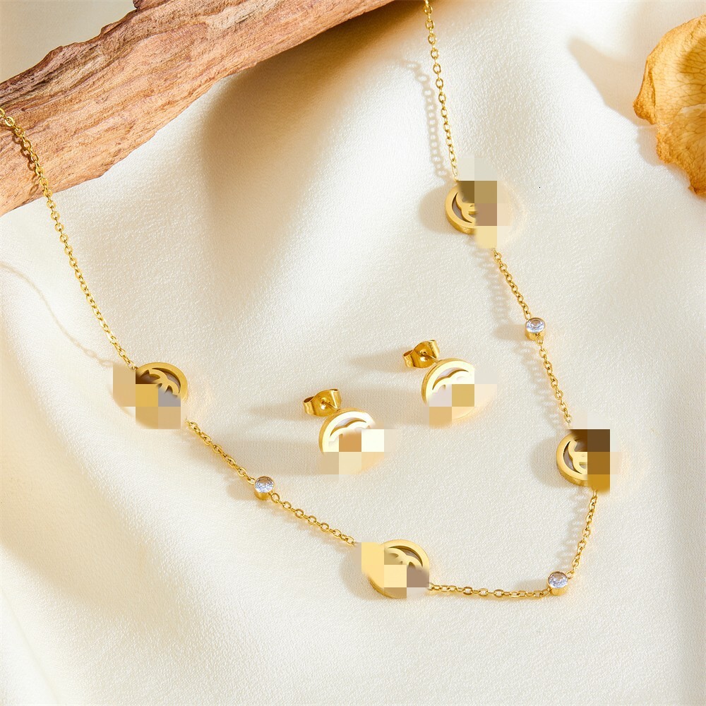 New Style Fashionable Elegant Natural Mother-of-Pearl Shell Versatile Non-Fading Necklace for Women