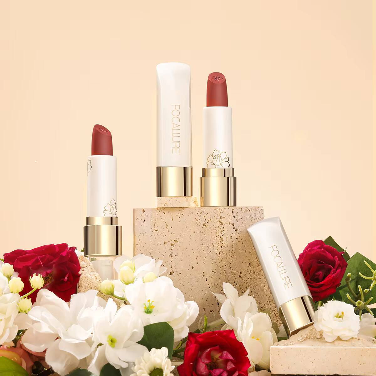 Wholesale FOCALLURE Natural Matte Lipstick Waterproof Smooth Moisturizing Balm Lightweight Lip Glaze Makeup Cosmetics happy