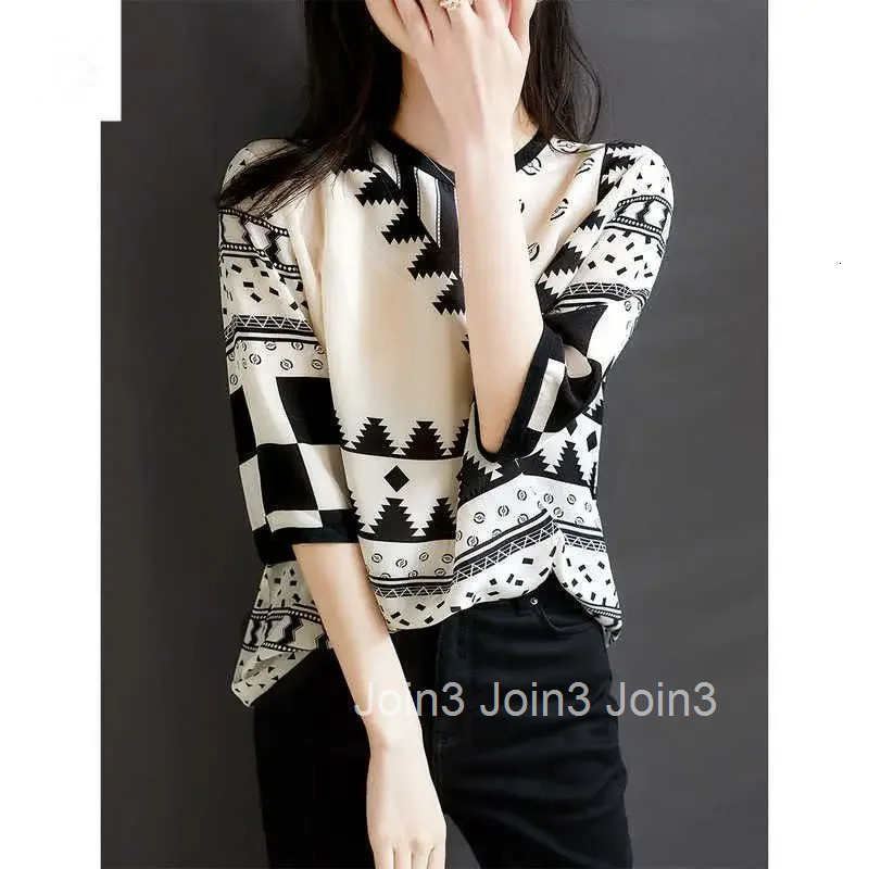 Half Sleeve Shirts Blouses for Women with Print Woman Top Chiffon Elegant and Youth Luxury Designer Y2k Fashion Cool Tall Fine