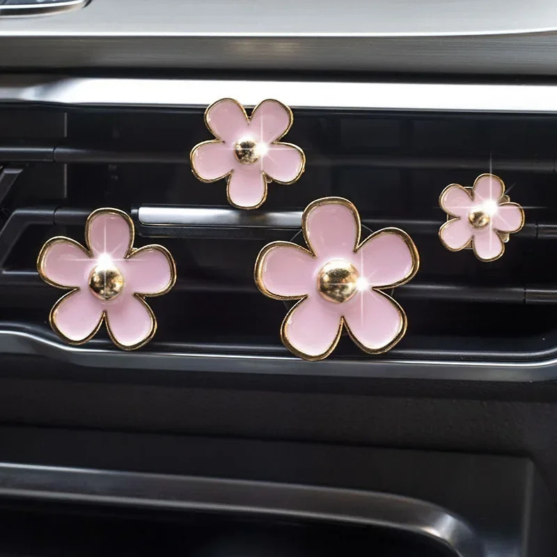 4Pcs/Set Car Outlet Vent Perfume Clips Car Air Freshener Conditioning Aromatherapy Small Daisy Interior Decoration Accessories 250610