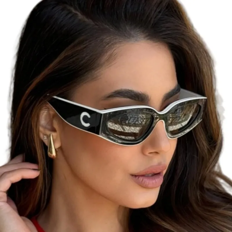Designer Sunglasses for women cat eye Butterfly Metal pearls Classic Eyeglasses square frame Outdoor Beach Sun Glasses For women nice
