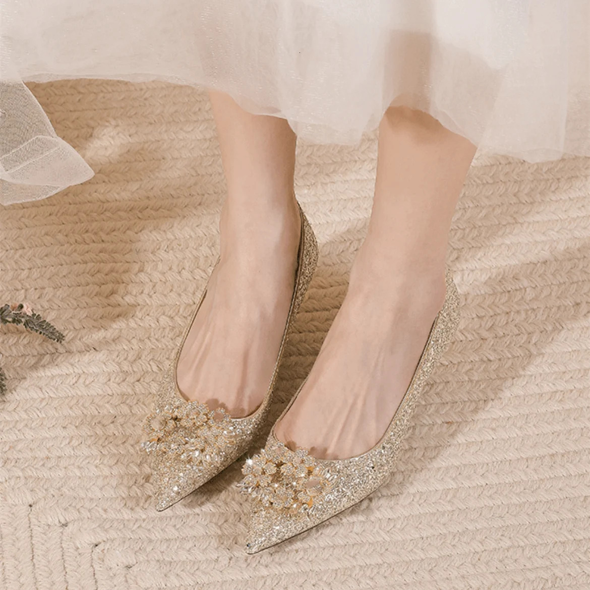 Ladies Pumps Pointed Toe Silver Rhinestone Low Heel Elegant Womens Shoes Bride Footwear 39 Vacation 2025 Trend on Offer Slip 250614