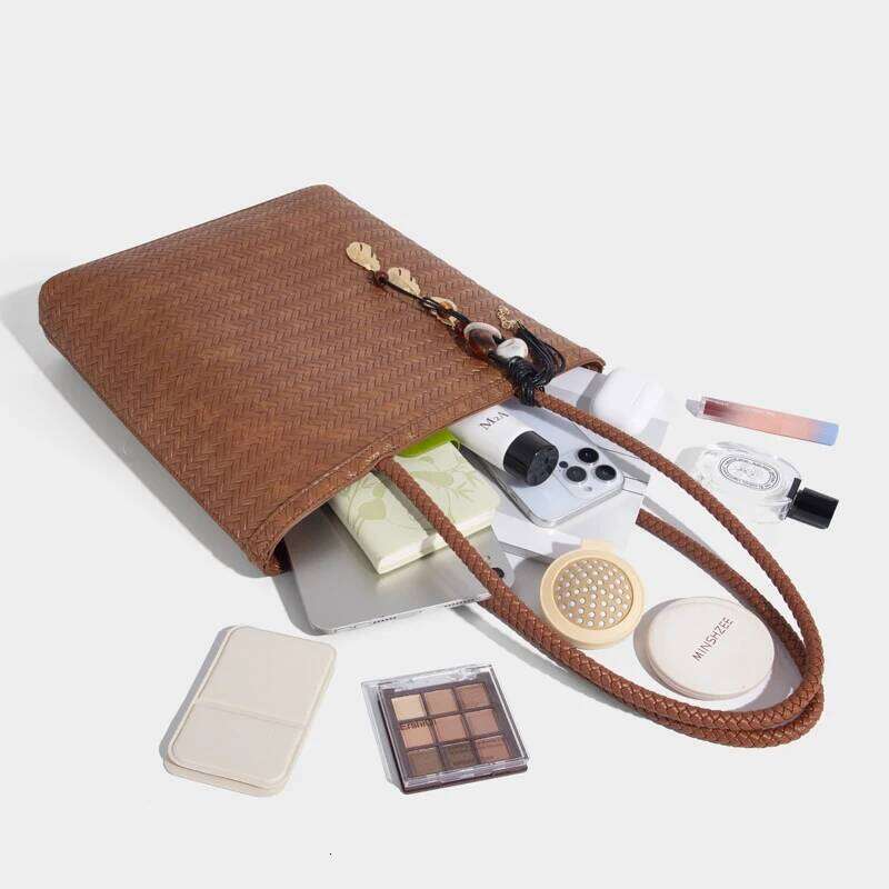 Women's Bags Designer Vintage Tote Bags For Women Designer Handbags Purses New In PU Imitation Braided Emment Flower Underarm Shoulder