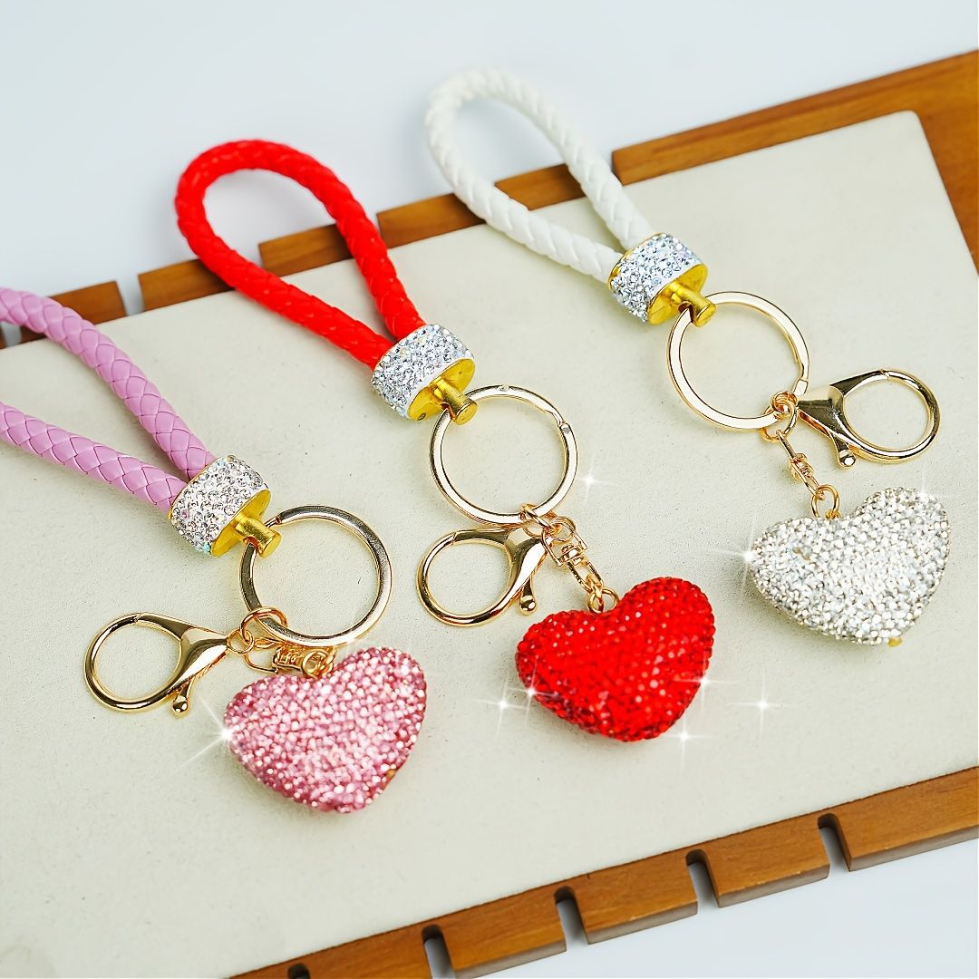 Diamond encrusted sparkling heart keychain full of diamonds peach heart car key pendant cute car keys, handbags and backpacks decorative jewellery gir