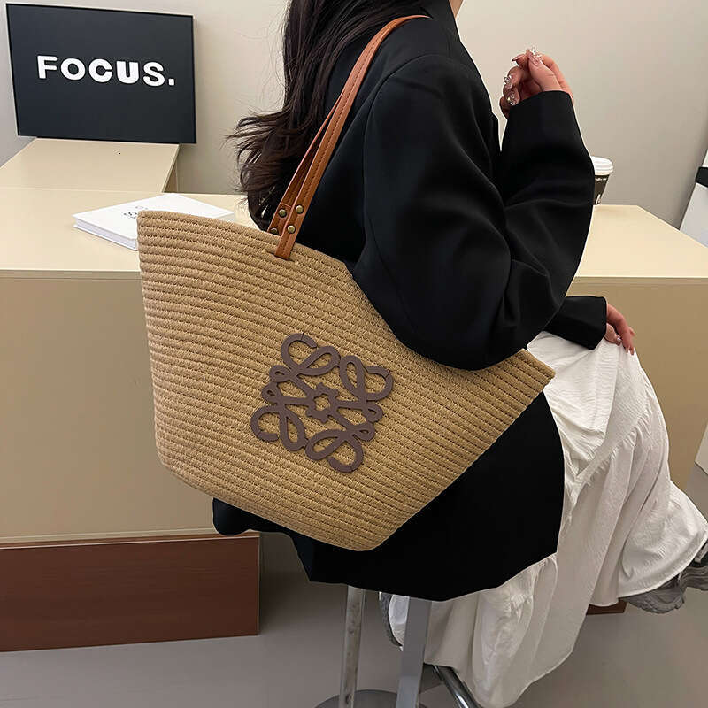 Free shipping designer bag Luxury for Women Trendy Fashion Handbag Embroidered Logo Straw Basket Woven Beach Bag Handbags tote purse Fashionable and v