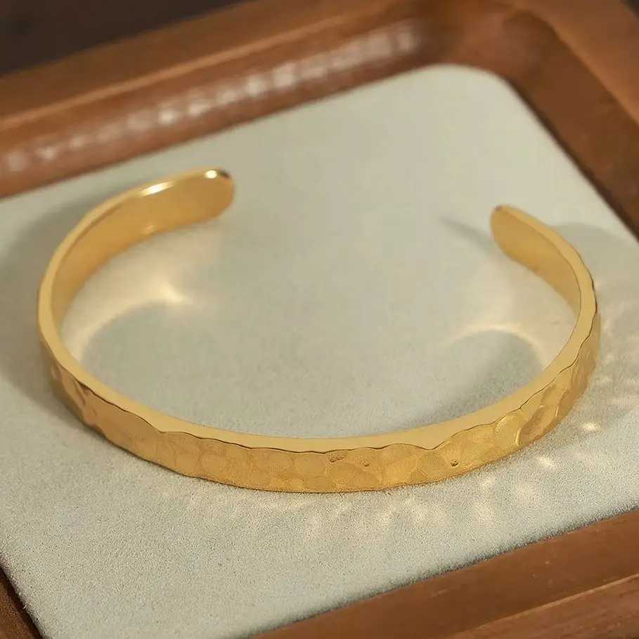 Niovra Stainless Steel Charm Cuff For Women Irregular Hammer Pattern Statement Bangle Female Waterproof Jewelry Z250616