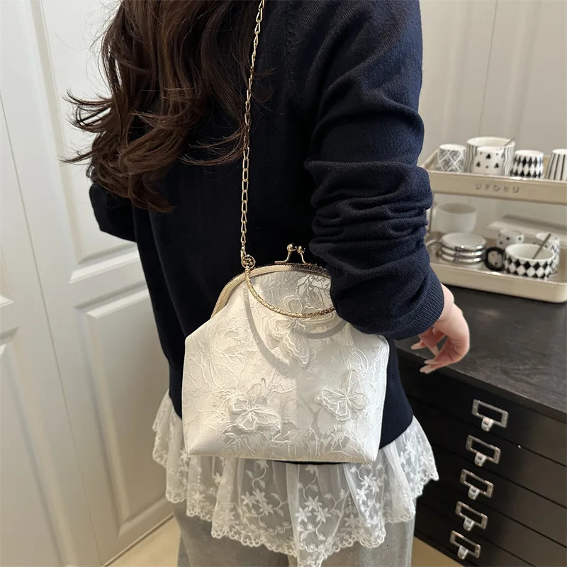 Chinese Style Butterfly Embroidery Womens Shoulder Bags Dinner Party Ladies Chain Crossbody Bag Elegant Simple Female Handbags 250614