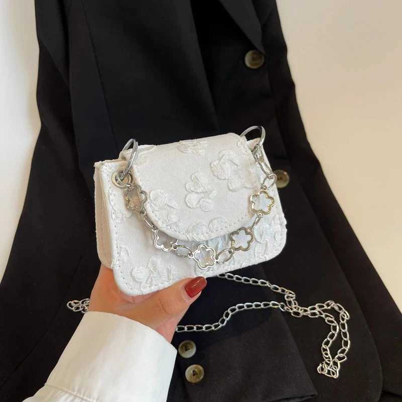 Retro Mini Handbag for Women Trendy 2025 New Featuring A Simple Chain Mini Mouth Red Envelope Crossbody Bag XJ2520616